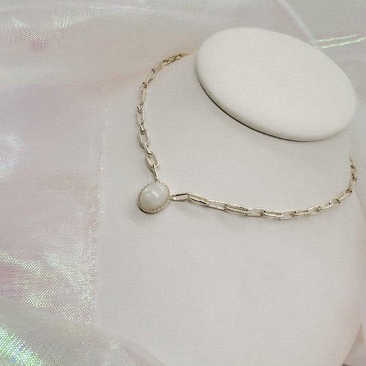 Gwyn Pendant