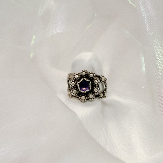 Spring Court Ring Size 8.5