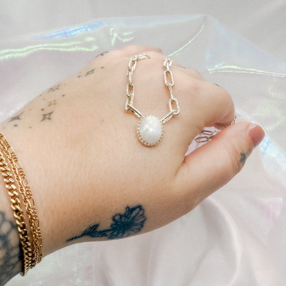 Gwyn Pendant