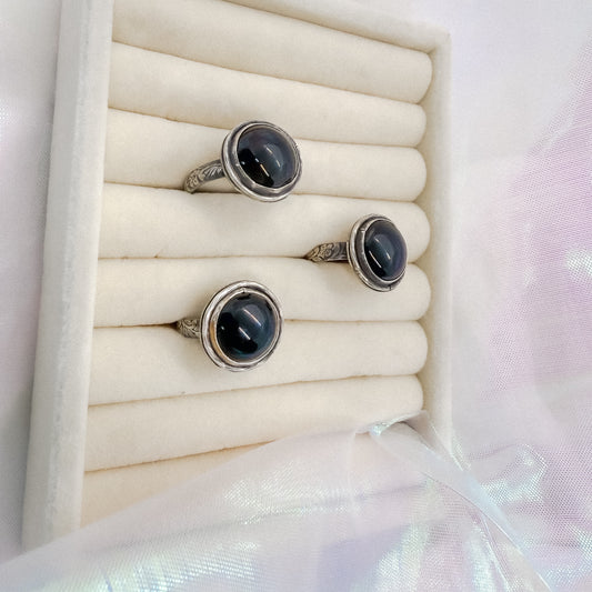 Amren Silver and Onyx Ring